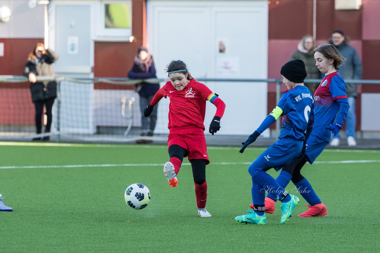 Bild 201 - wCJ Eimsbuettel - VfL Pinneberg : Ergebnis: 6:2